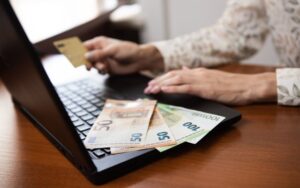 Рада ухвалила закон про посилення контролю за якістю товарів в інтернеті