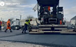 35 млрд грн з резервного фонду на місцеві дороги