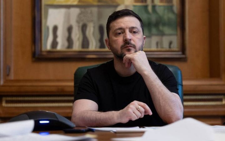 Зеленський підписав закон про військові почесті загиблим
