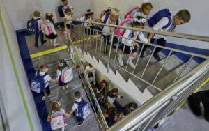 Уряд розподілив 16 млрд грн на профосвіту ліцеї та харчування