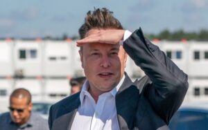 Ілон Маск розглядає обєднання Tesla і SpaceX в одну компанію